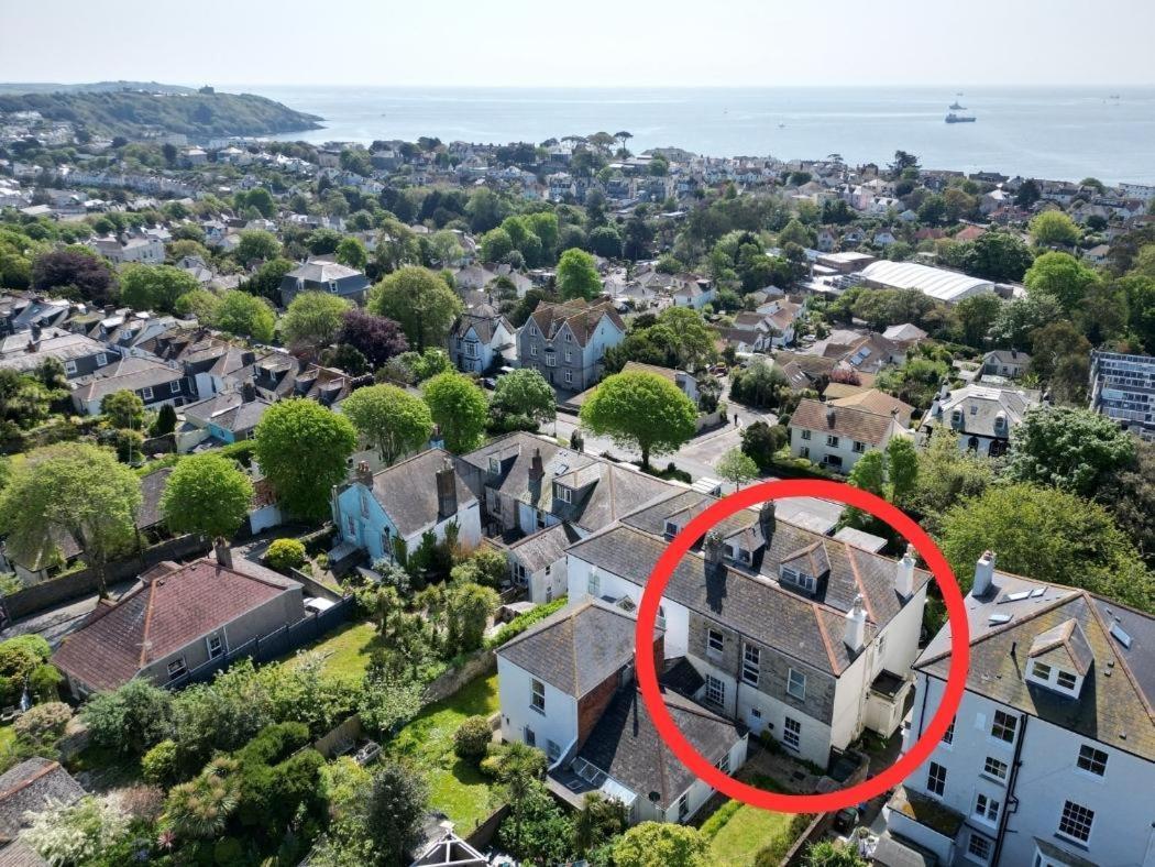 Pendennis - Bright Victorian Flat, Sea Views & Close To Beach Falmouth Luaran gambar